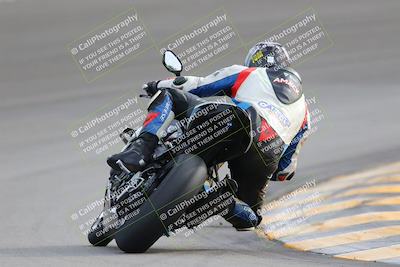 media/Dec-17-2022-SoCal Trackdays (Sat) [[224abd9271]]/Turn 10 Backside (120pm)/